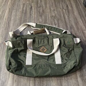 Revelry Odor Smell-Proof Duffle Bag Around-Towner $150 Water-Resistant Green XL